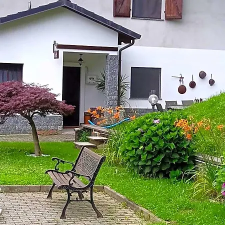 아파트 La Casa Nel Bosco *